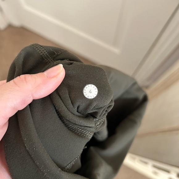 Lululemon Wunder Under 7/8th tight - Picture 4 of 5